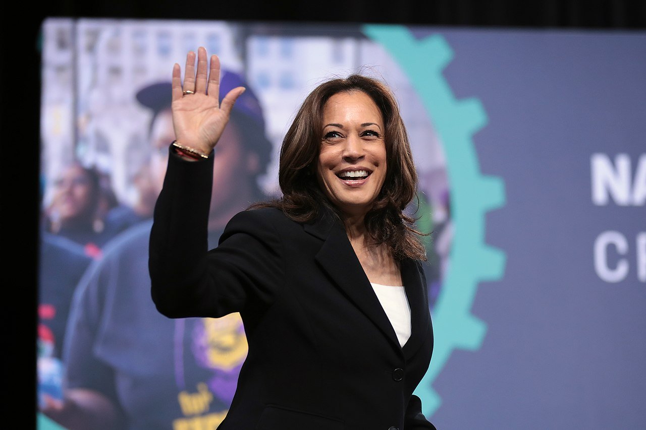 Biden sceglie la combattente Kamala Harris come sua vice