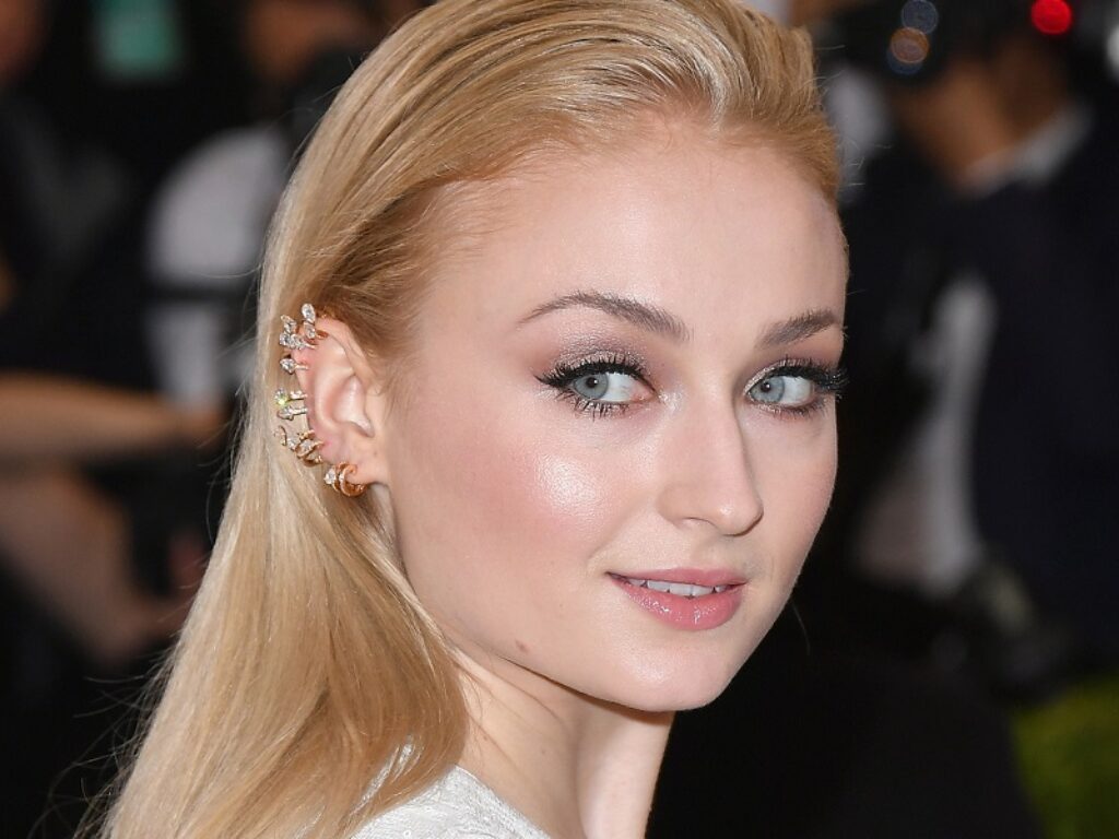 sophie turner