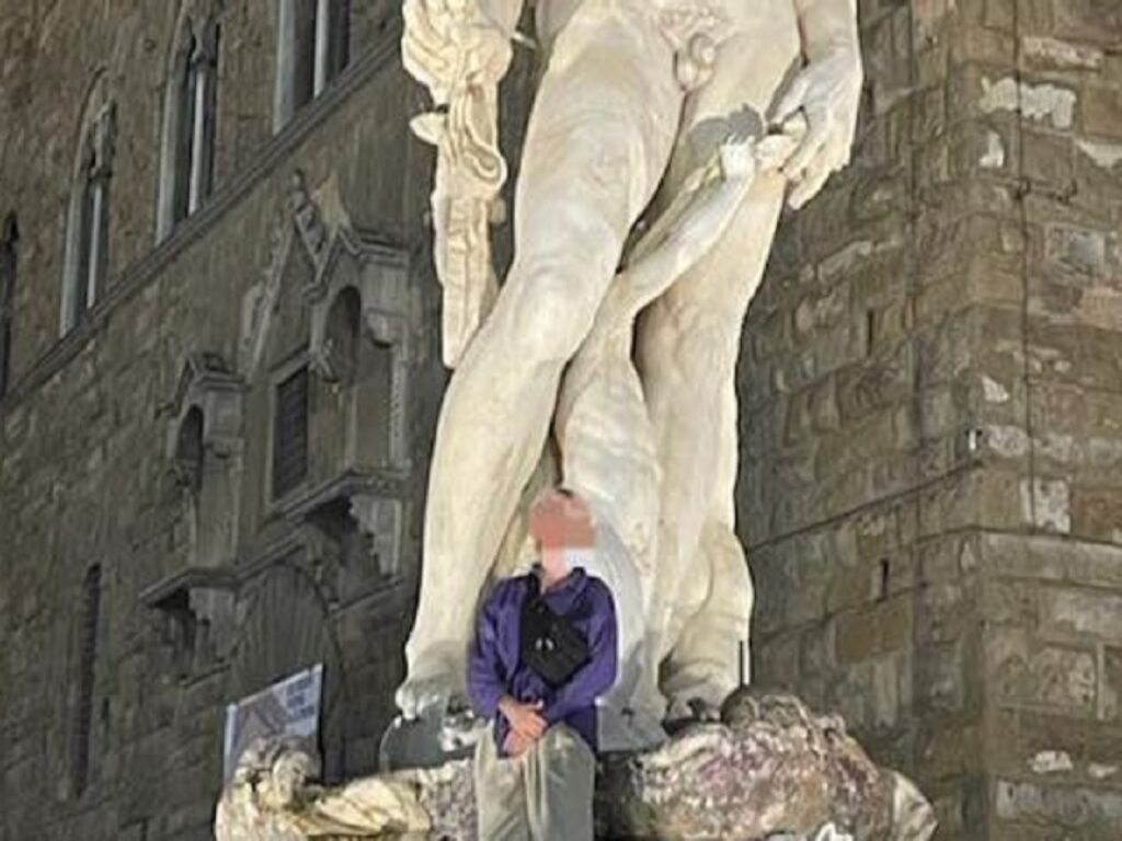 turista firenze nettuno