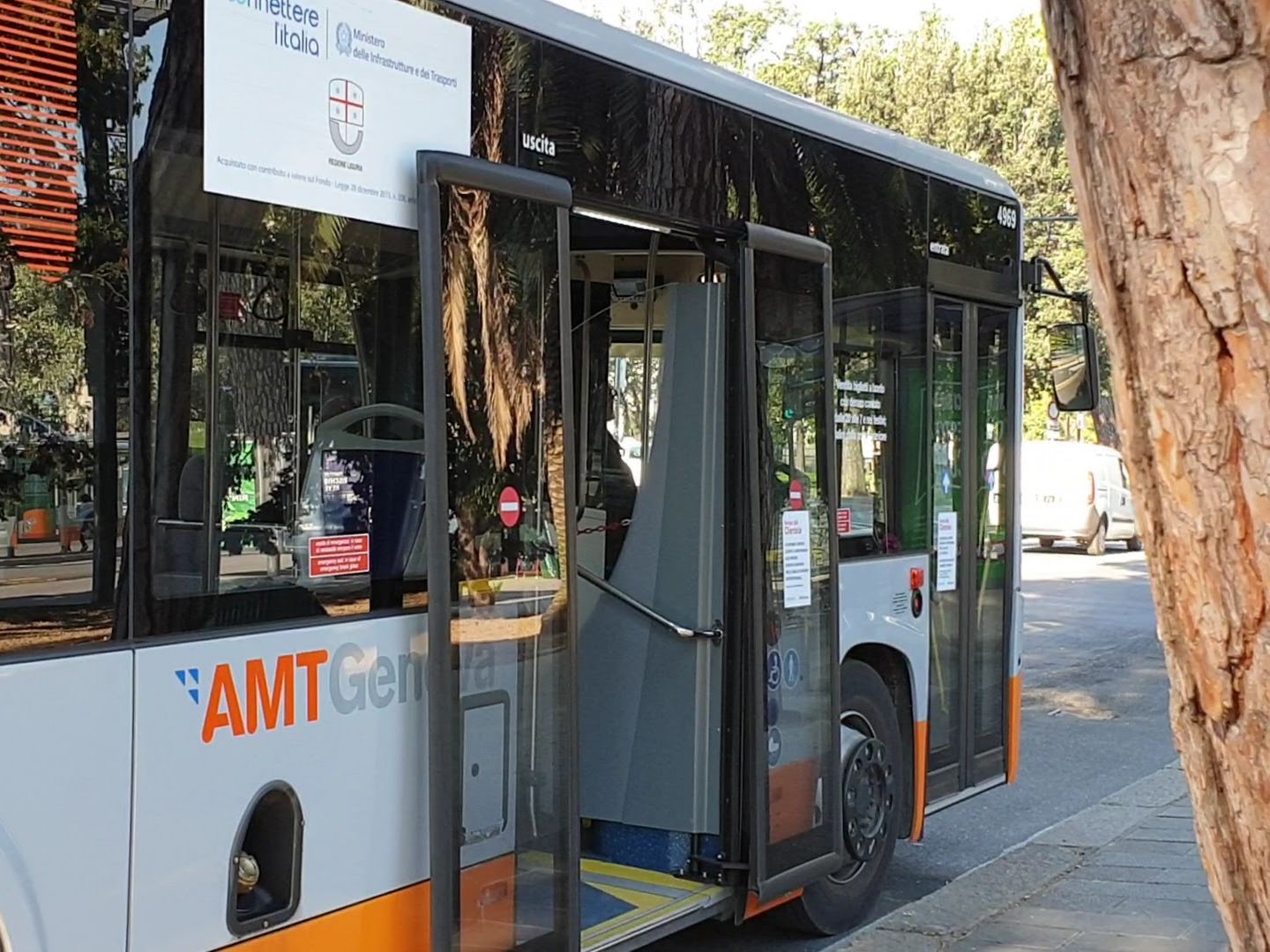 autobus metro genova