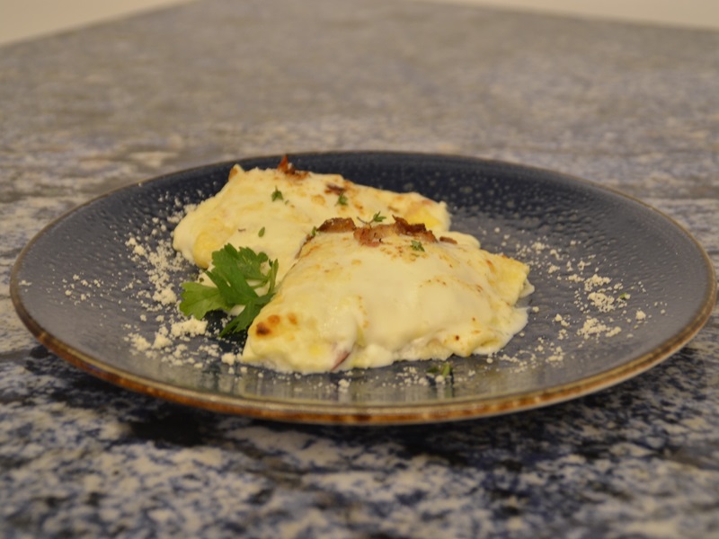 Crespelle al forno con ripieno d’arrosto: la ricetta anti-spreco