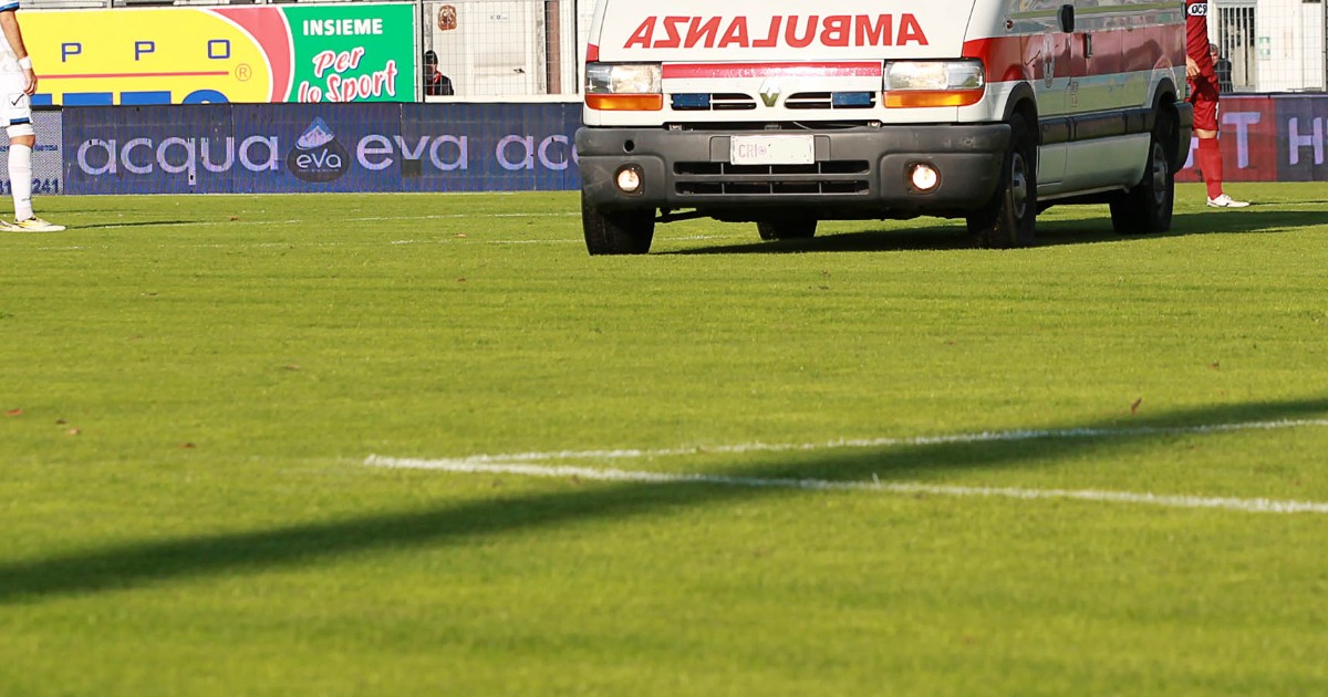 ambulanza calcio