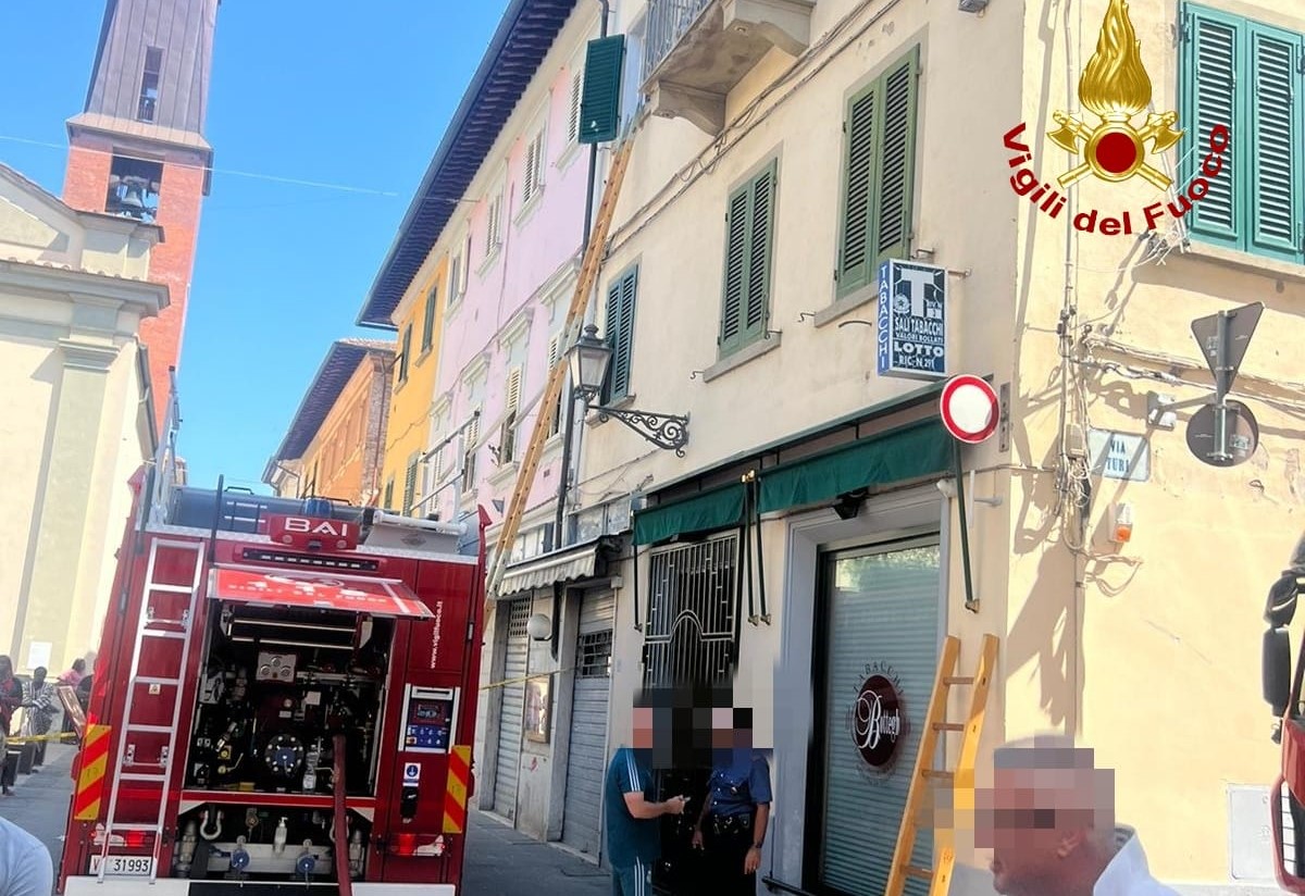 incendio pisa