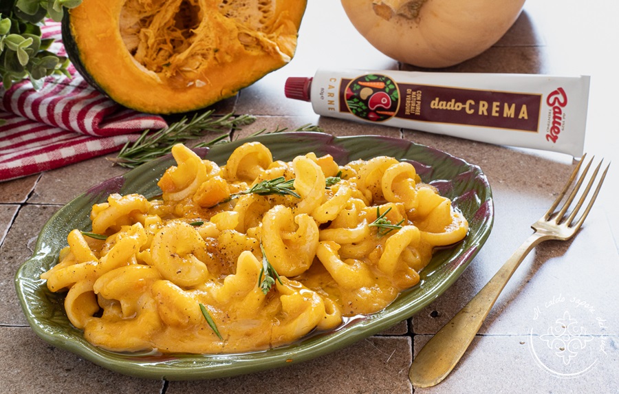 Pasta zucca, patate e provola