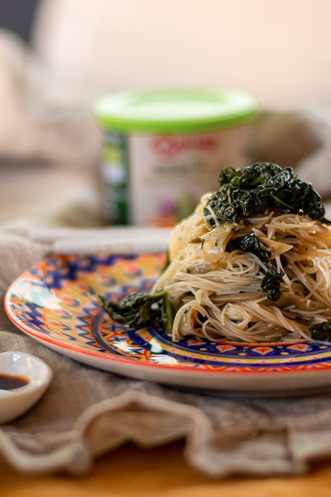 SPAGHETTI DI RISO CON VERDURE SALTATE